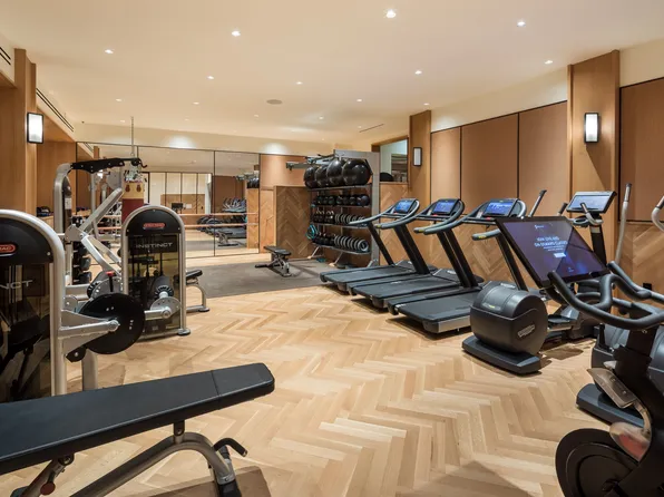 275 West 10th Street image 1 of 11