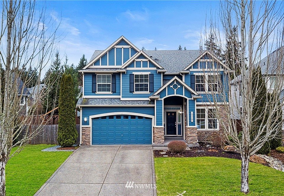 Desirable 9,000 sqft lot in Michael's Landing. 