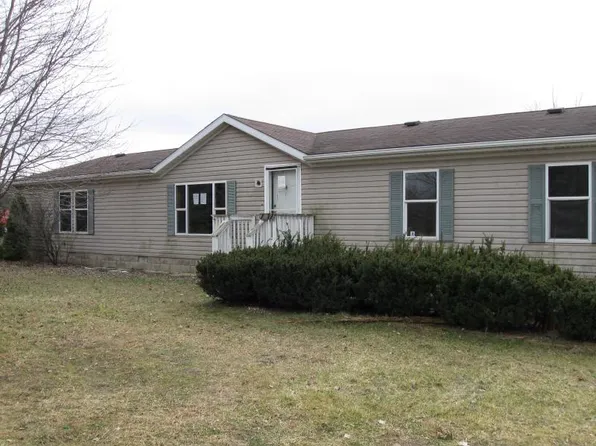 1711 Obrien Rd, Mayville, MI 48744