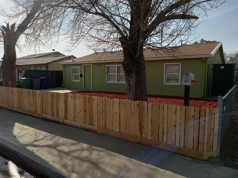 645 E St — Photo 11