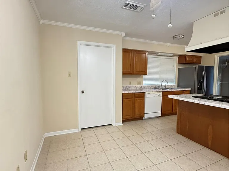15307 Pebble Lake Dr — Photo 14