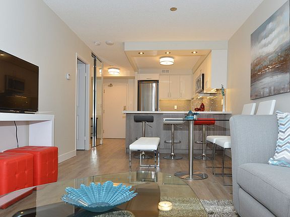 4th image of 350 Queens Quay W #2B-1Ba-794Sqft