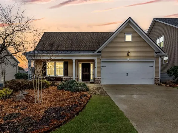 618 Cobblestone Cir, Canton, GA 30114