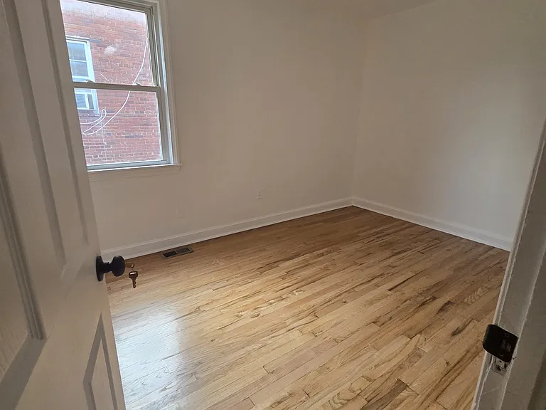 4262 Clay St NE — Photo 10