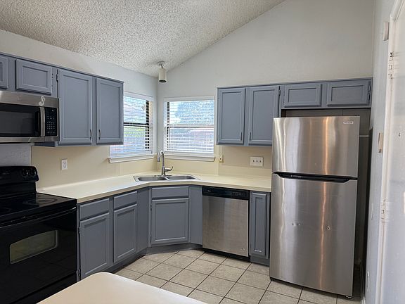 5th image of 436 Antietam Way