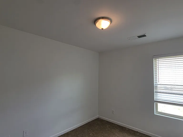 1576 Iris Walk — Photo 13