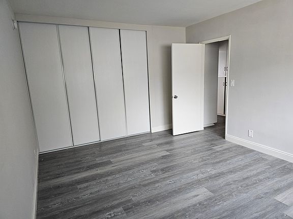 5th image of 5130 Woodman Ave #18B