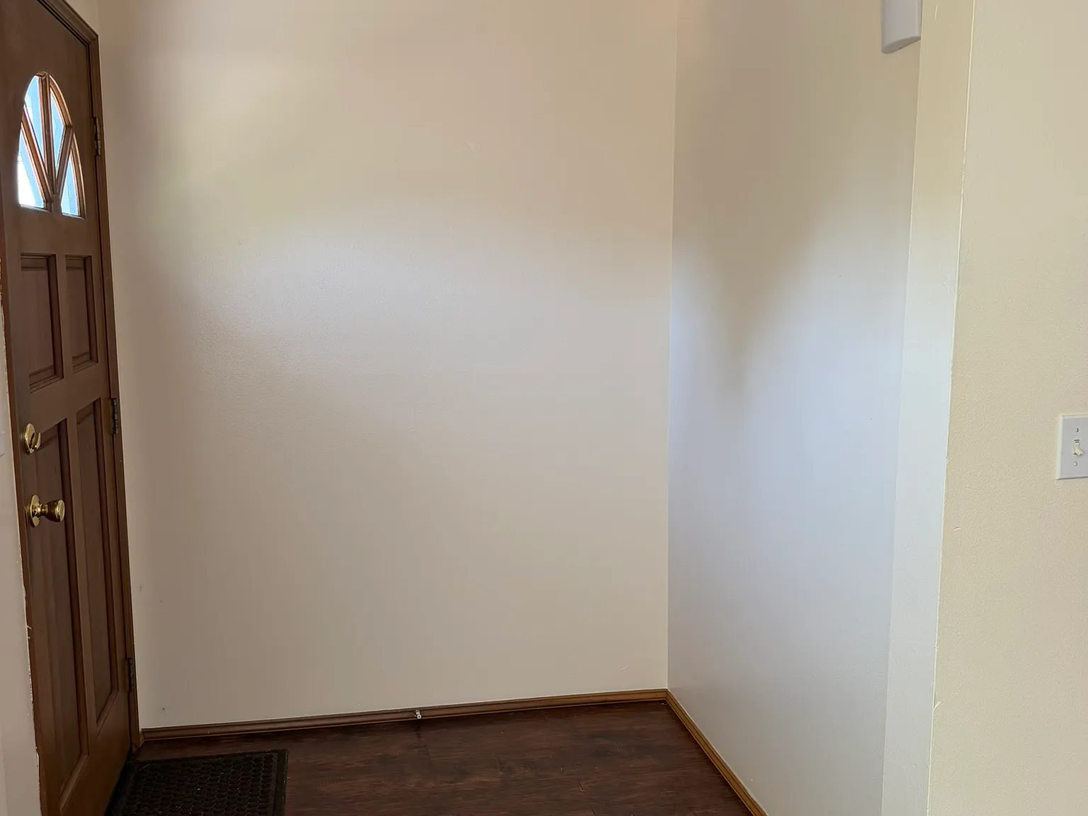3 bed, 1730 sqft, $4,295 — Photo 3