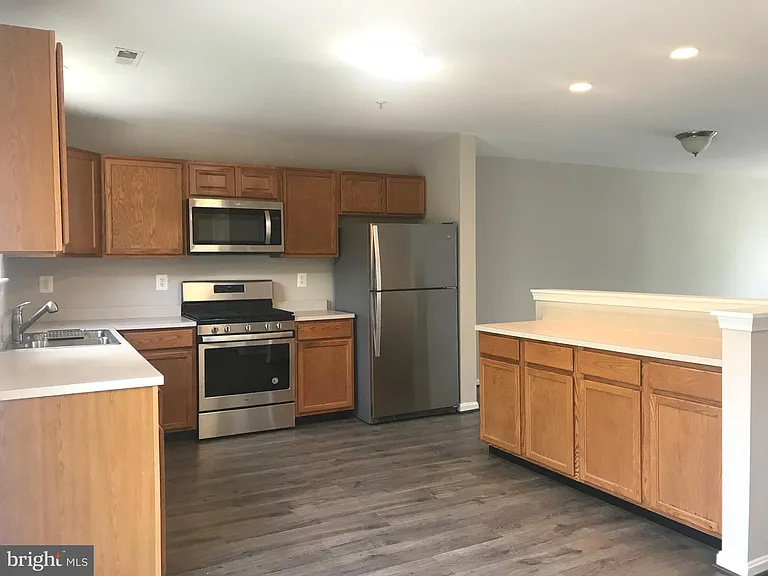 8805 Goose Landing Cir — Photo 4