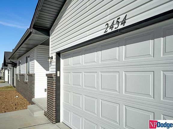4th image of 2454 NW 57th St