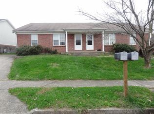 228-230 Woodview Dr, Nicholasville, KY 40356