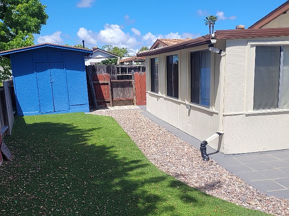 3rd image of 3241 Calle Osuna