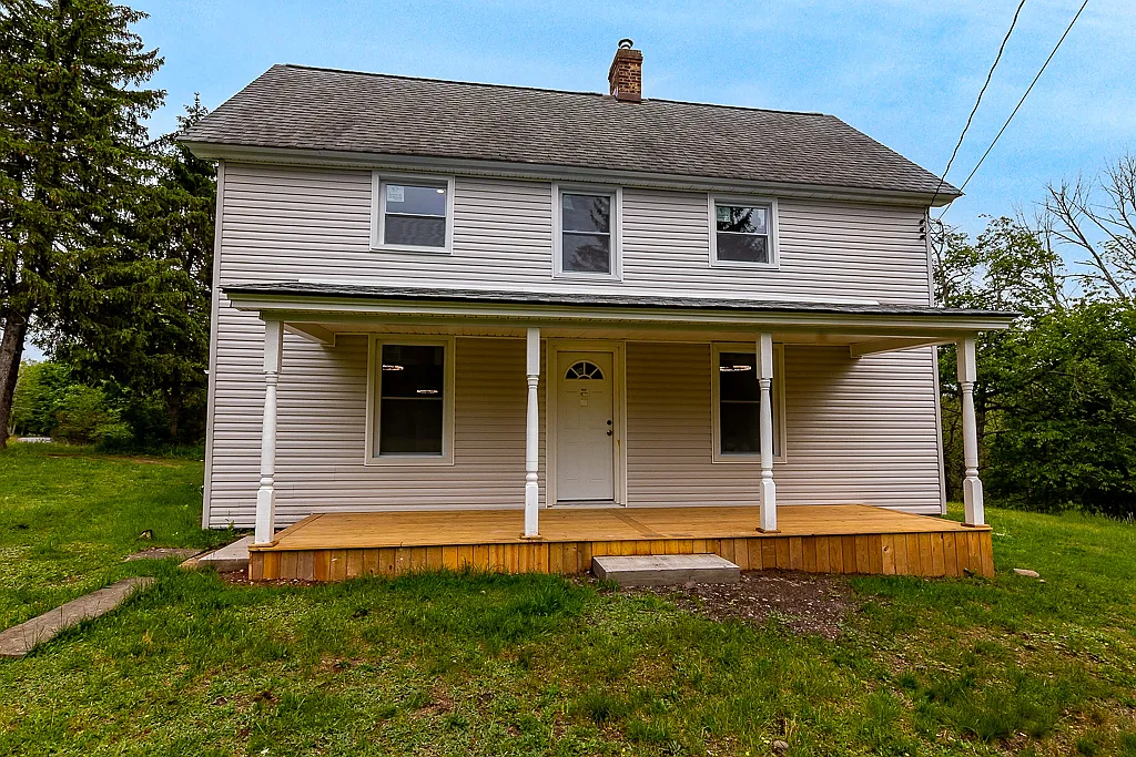4 bed, 2664 sqft, $2,800 — Photo 2