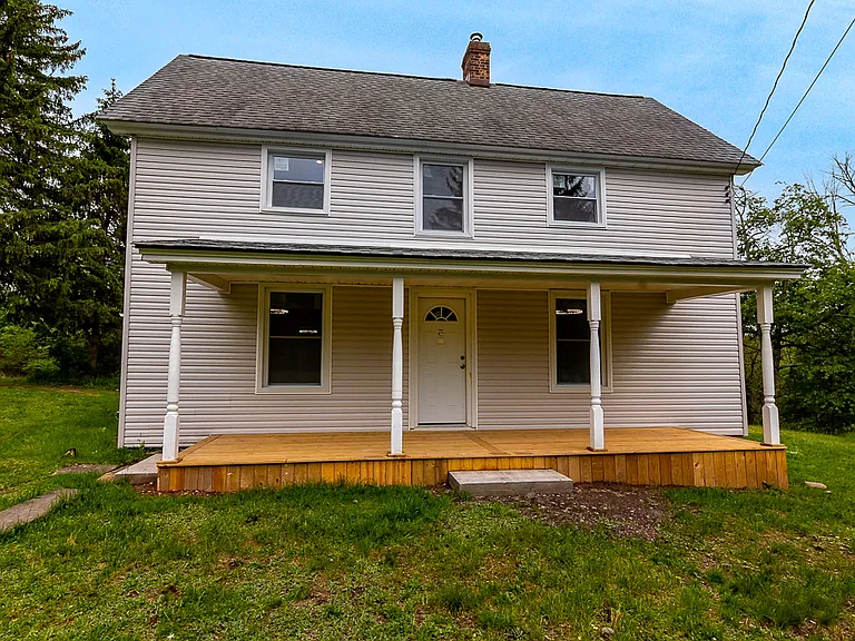 174 Sand Spring Rd — Photo 2