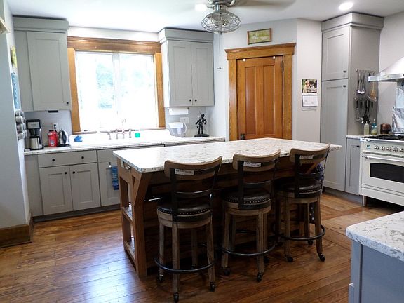 5th image of 8 South St