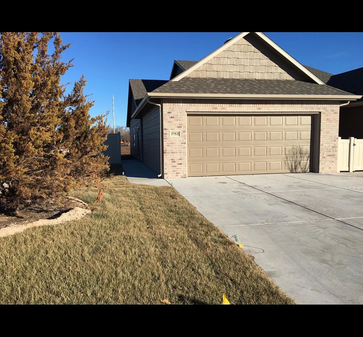 3 bed, 1102 sqft, $1,495 — Photo 1
