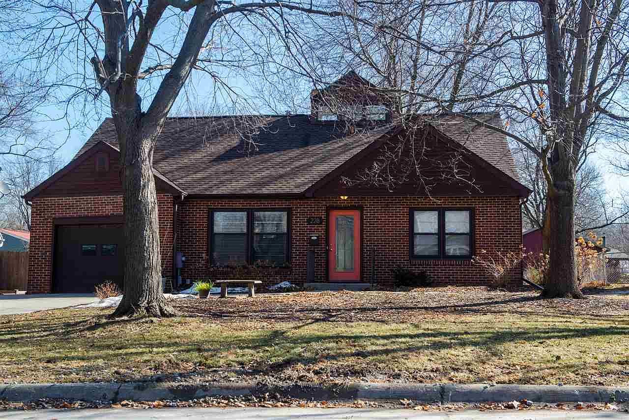 228 Fairview Ave, Iowa City, IA 52245 Zillow