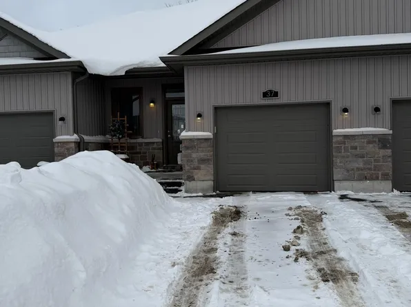 37 Ledgerock Ct, Quinte West, ON K8R 0A1
