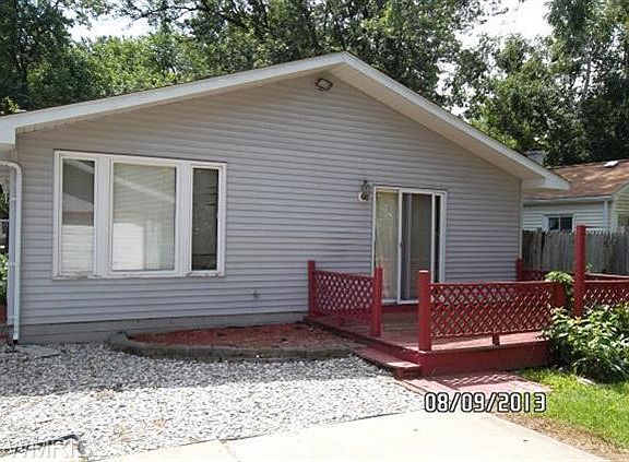 2nd image of 3223 Tampa St