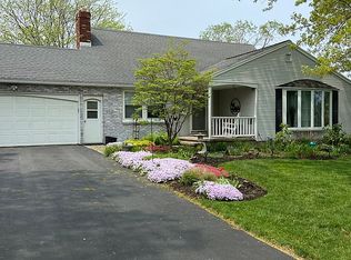 195 Arcadia Pkwy, Rochester, NY 14612