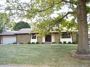4007 Summit Ridge Rd, Greenwood, IN 46142