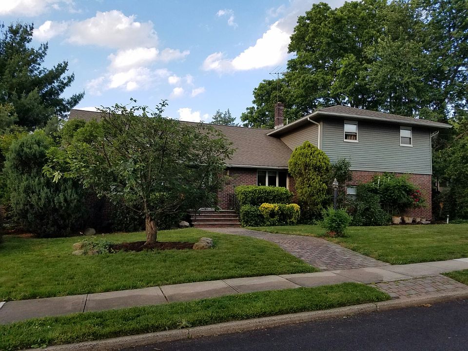 2nd image of 20 Ravona St