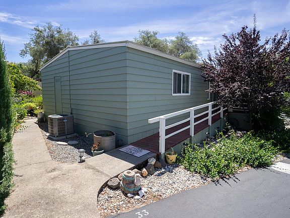 2nd image of 150 E Clinton Rd #33