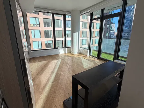 12 Rockwell Pl, Brooklyn, NY