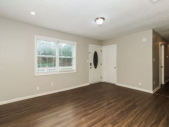 5th image of 8888 Northview Dr