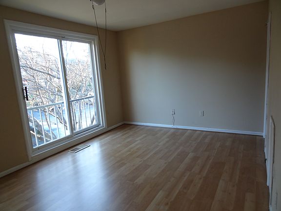 3rd image of 676 W Side Dr #2E