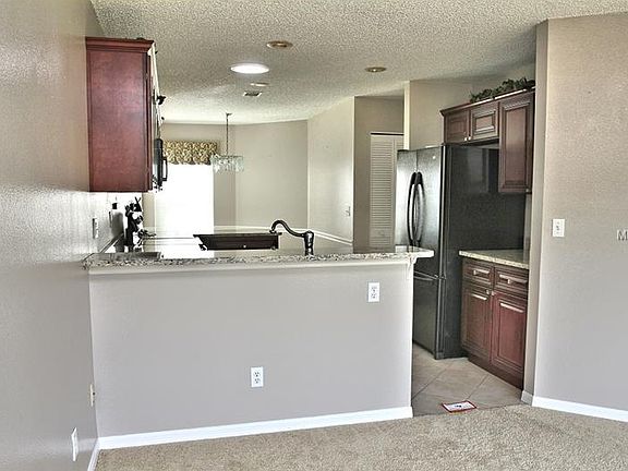 5th image of 728 McCallister Ave