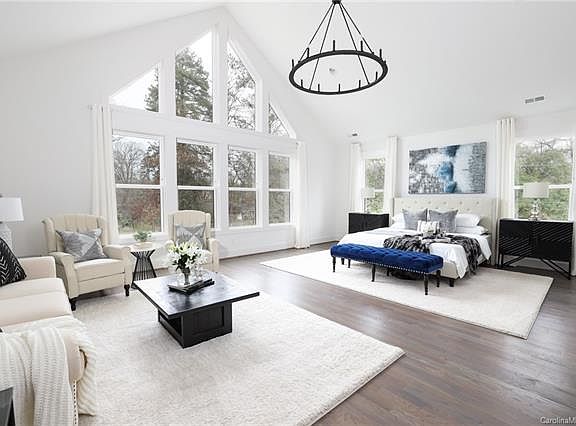2nd image of 201 Sardis Ln