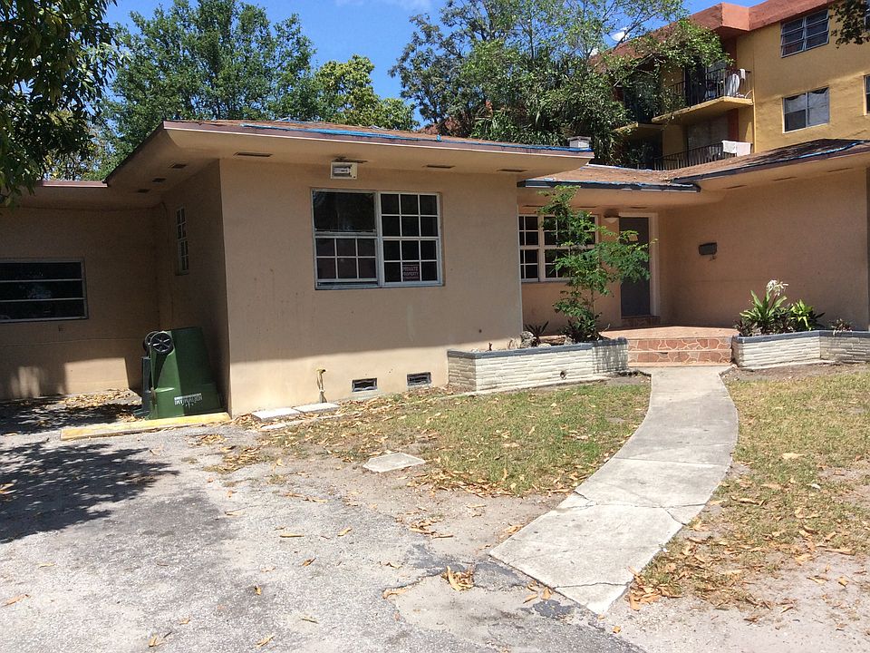 1st image of 365 NE 123rd St