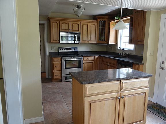 KITCHEN VIEW 2