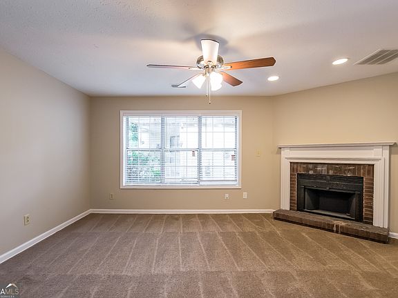 3rd image of 4677 Cedar Park Trl