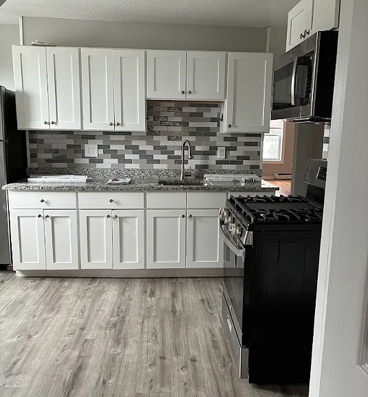 30 Beach St #3 — Photo 1