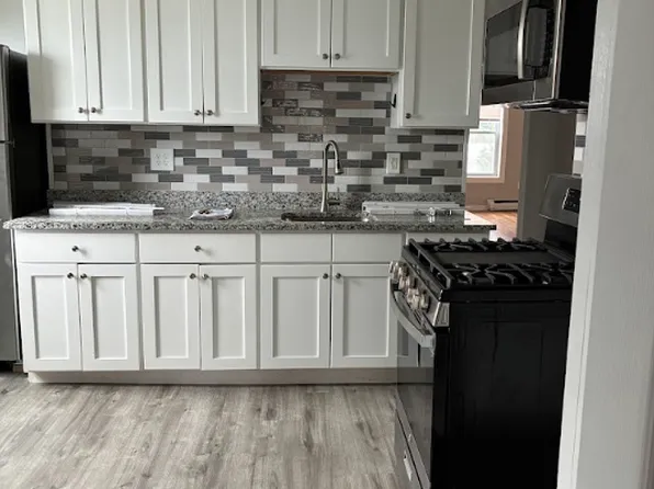 30 Beach St #3, Fairhaven, MA 02719