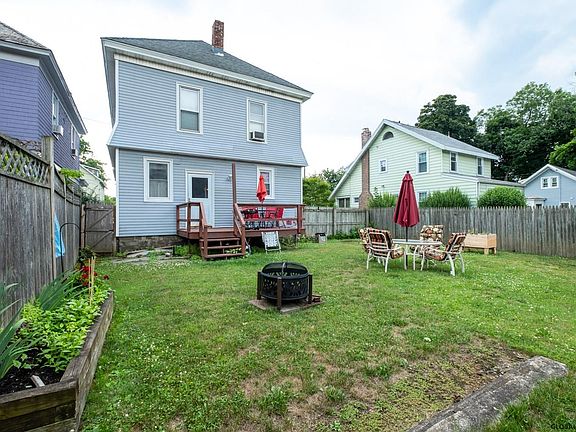 5th image of 5 Catalpa Dr