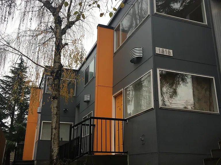 1815 E Thomas St #B — Photo 1