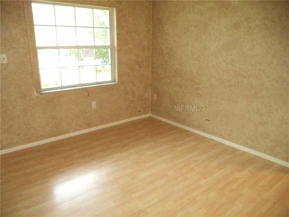 5th image of 754 Land Ave