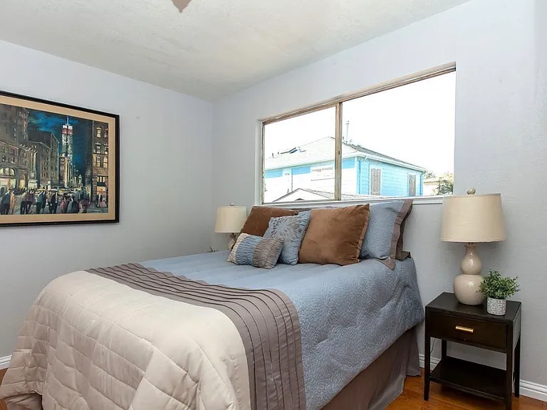 1033 Fountain St — Photo 7