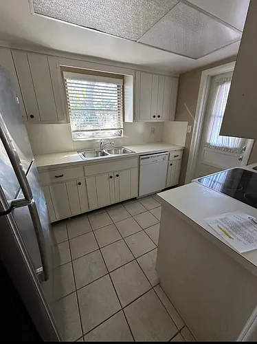 489 Jewell Ct #1 Photo 1