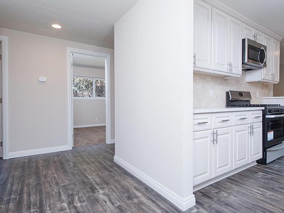 3rd image of 1354 Finch Ave