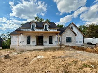 1042 Morris Dr, Richmond, KY 40475