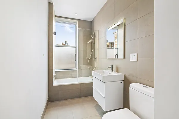 Rented by Akelius Real Estate Management | media 21