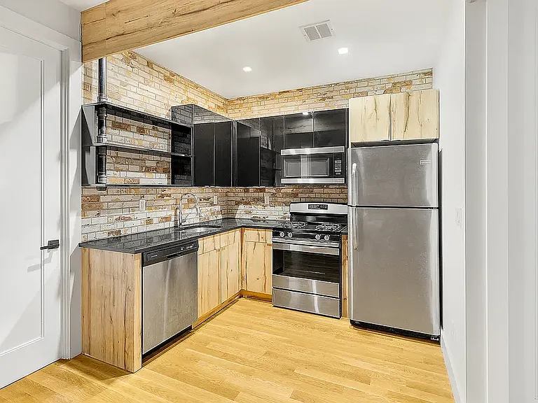 88 Guernsey St #2B — Photo 2