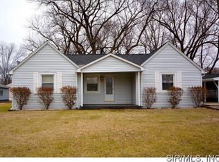 13 Athlone Dr, Caseyville, IL 62232