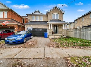 386 Reeves Way Blvd, Whitchurch Stouffville, ON L4A0H3