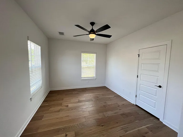 5456 Hackett St #5456 — Photo 8