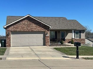 1228 Sherwood Ln, Waterloo, IL 62298